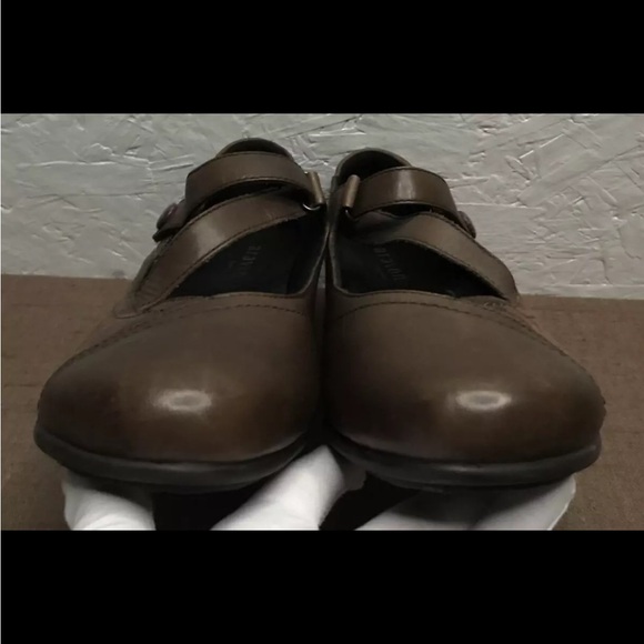 EUC! ARAVON Portia Size 9.5D (Wide) Brown Leather Casual Dress Pump (AAZ09BRM) - Picture 8 of 16